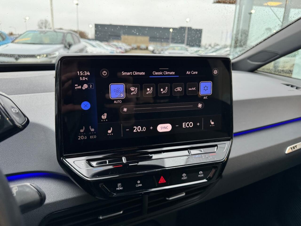 Volkswagen ID.3 First 58 kWh - stoelverwarming - navi - sensoren