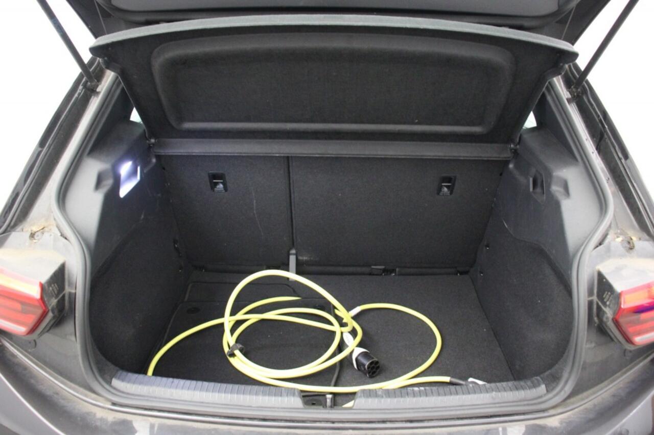 Volkswagen ID.3 Life 58 kWh - Carplay, Navi, Cruise, Stoel/Stuur verwarming, SOH 89%