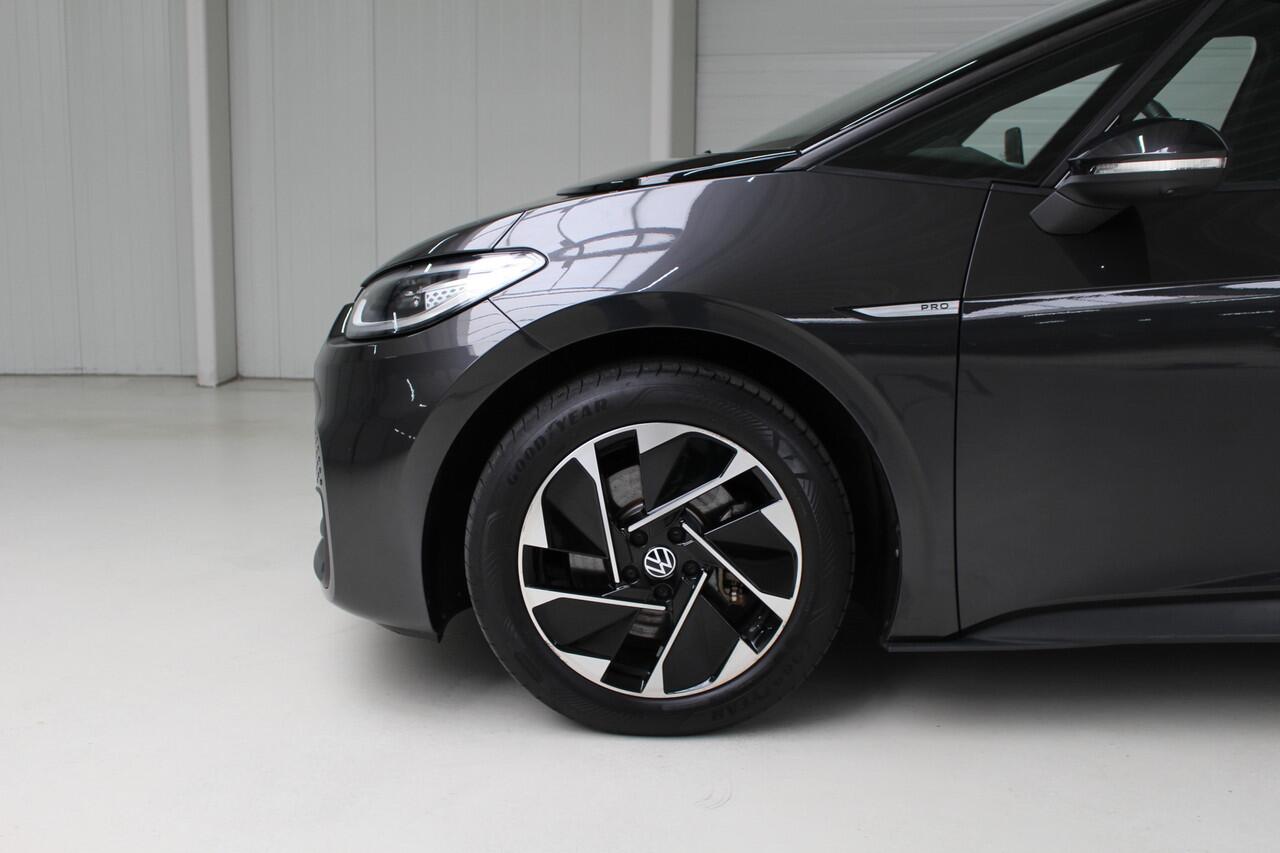 Volkswagen ID.3 Tech 58 kWh | 150kW / 204 PK Panoramadak | El. stoelverstelling | Camera | Warmtepomp | 92% SOH