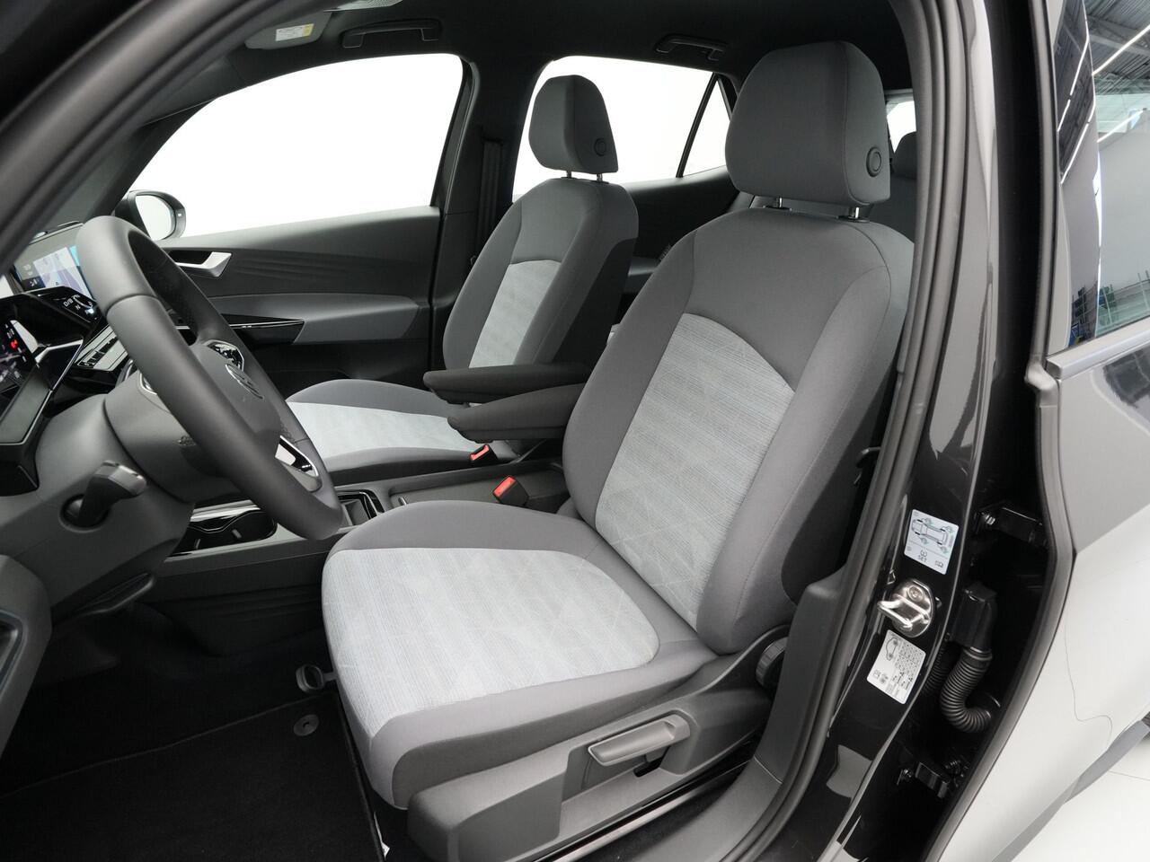 Volkswagen ID.3 Pure 150 pk Navigatie Camera Stoelverwarming Acc 333