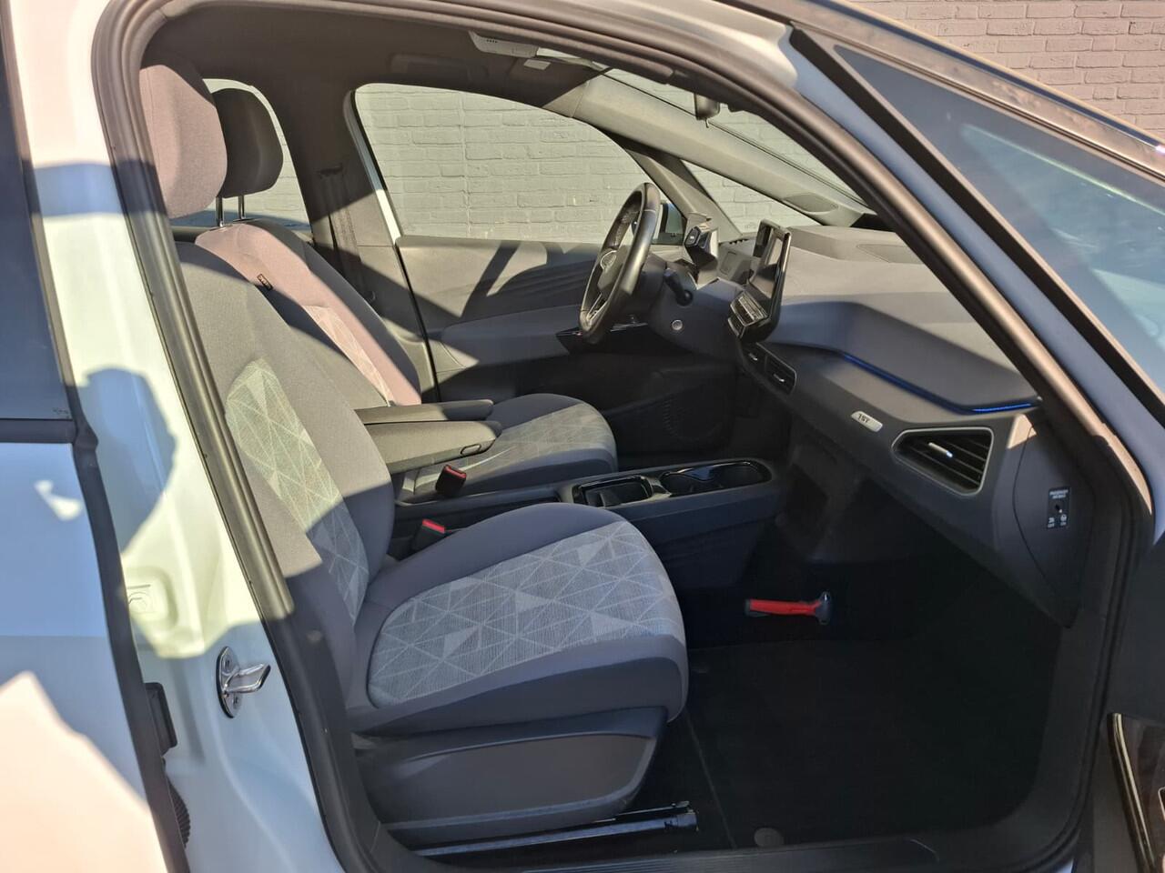 Volkswagen ID.3 First 58kWh Navi Ecc Adap.Cruise Apple Carplay Android Auto Pdc Bluetooth Keyless Led Rijstrooksensor IQ Drive Stoel+Stuurverwarming SOH 90% 1e Eigenaar Origineel Nederlandse Auto