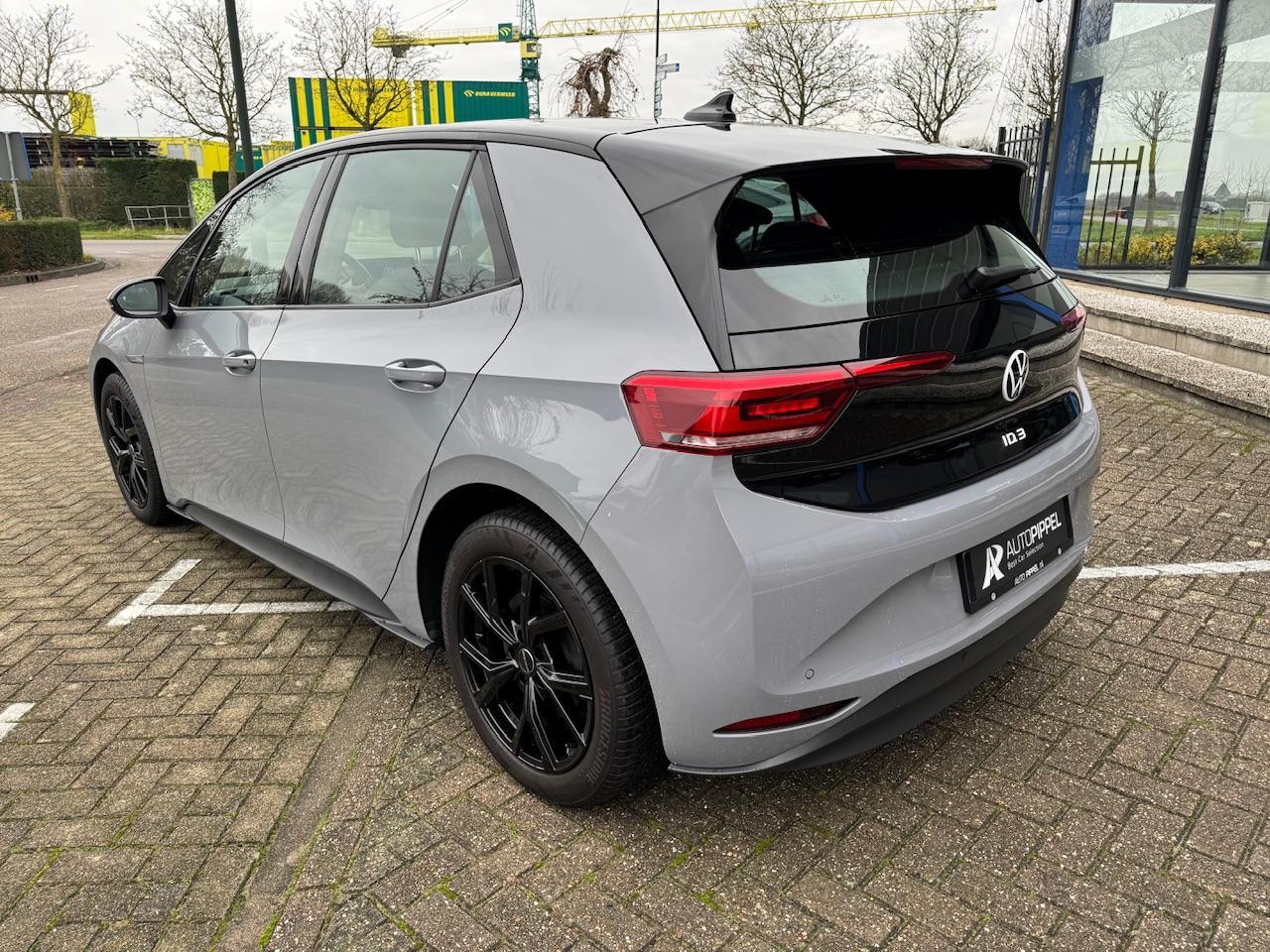 Volkswagen ID.3 Pure 45 kWh | 150pk | Navi | LMV 18" | ACC | NL-auto |1e eigenaar | incl. BTW