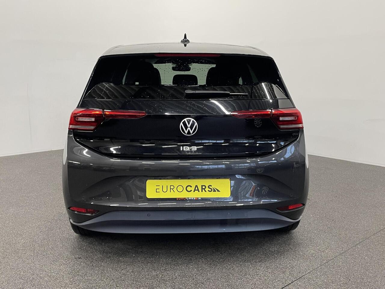 Volkswagen ID.3 First Plus 58 kWh Airco ECC Navi Carplay PDC VA+ Camera Adaptive Cruise Control 19" LM Velgen LED Matrix