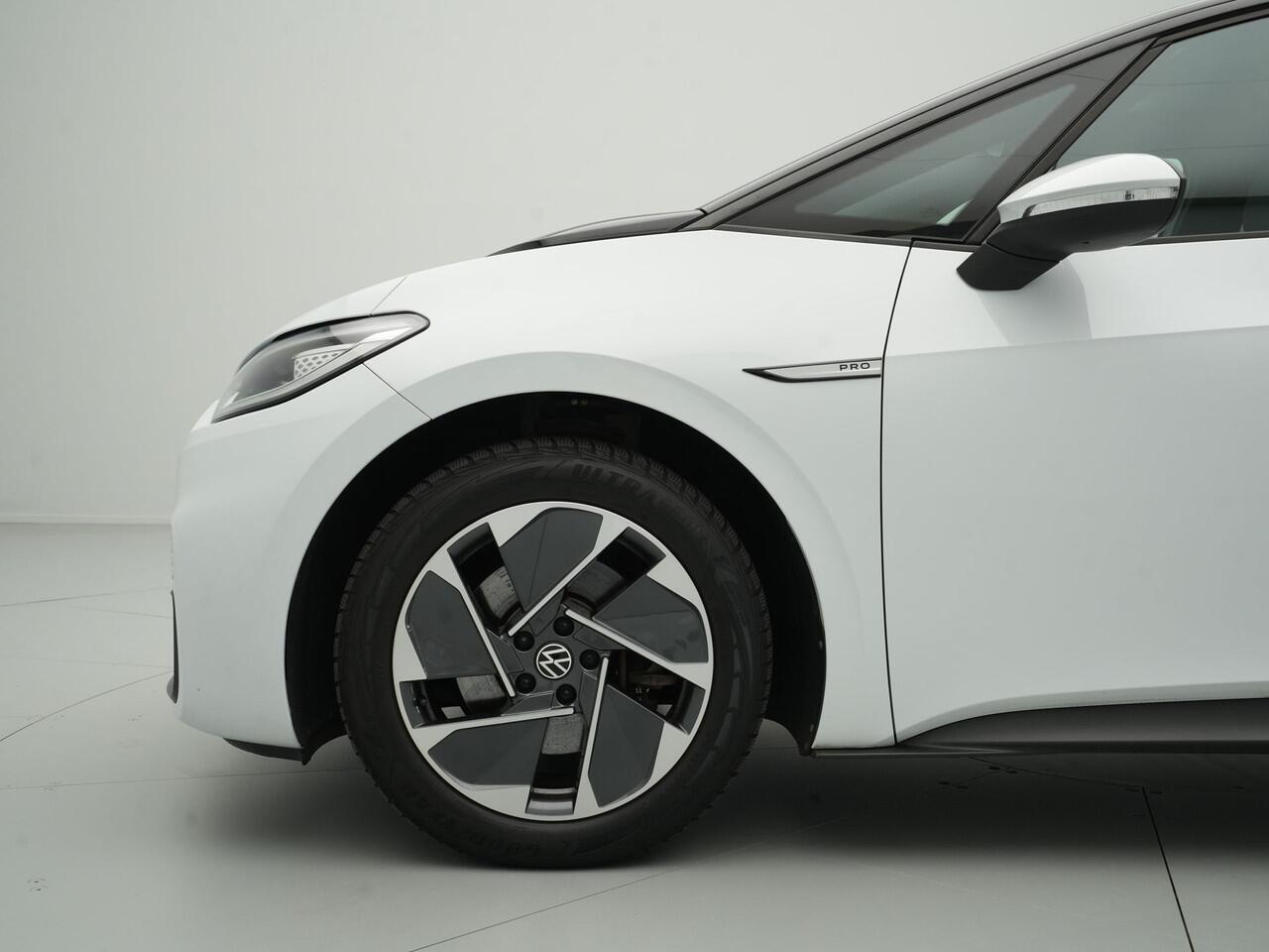 Volkswagen ID.3 Life 58 kWh 204pk Camera Led Matrix Keyless Privacy glass warmtepomp 298