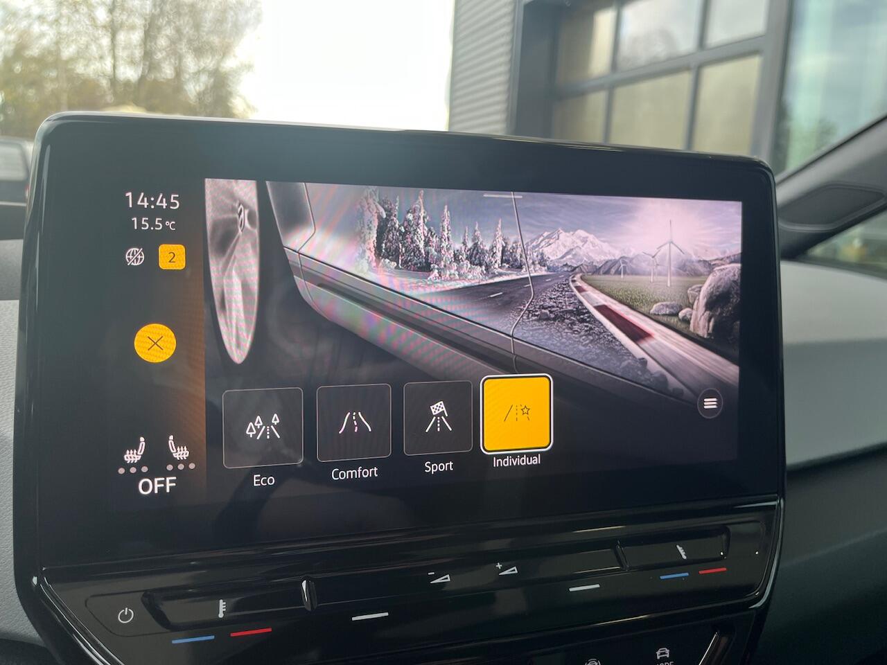 Volkswagen ID.3 First Max 58 kWh / Panorama dak / IQ Led / Navi / Steunhaak/ Getint glas / 20 Inch / Elect. + Massage Stoel