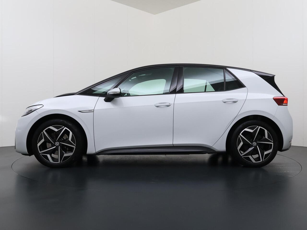 Volkswagen ID.3 PRO PERFORMANCE 58 kWh 204 PK | SOH91% | Warmtepomp | Stoel- & Stuurverwarming | Trekhaak | Adaptieve Cruise Control | Lane Assist