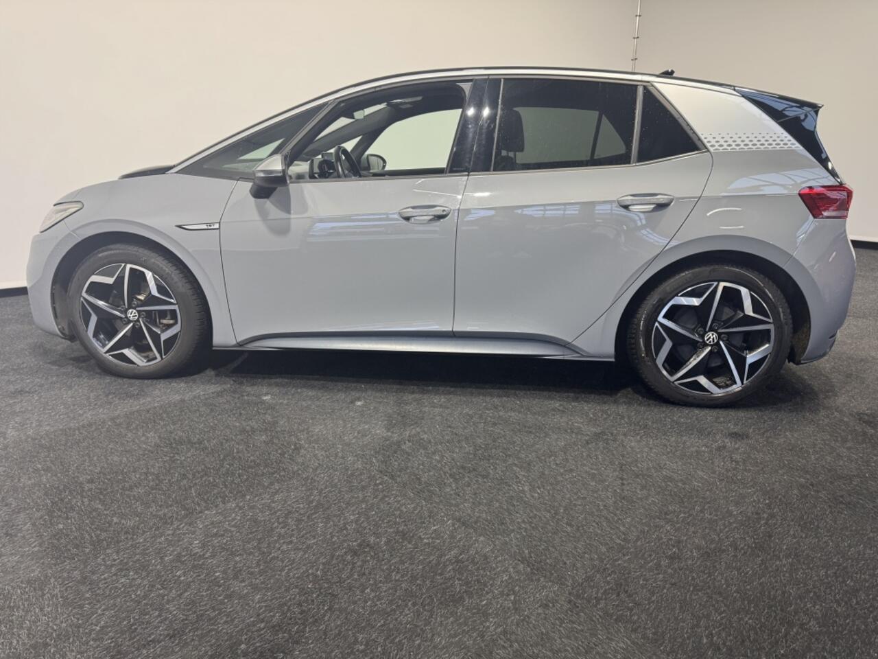 Volkswagen ID.3 First Plus 58 kWh Matrix Led Carplay Navigatie Camera