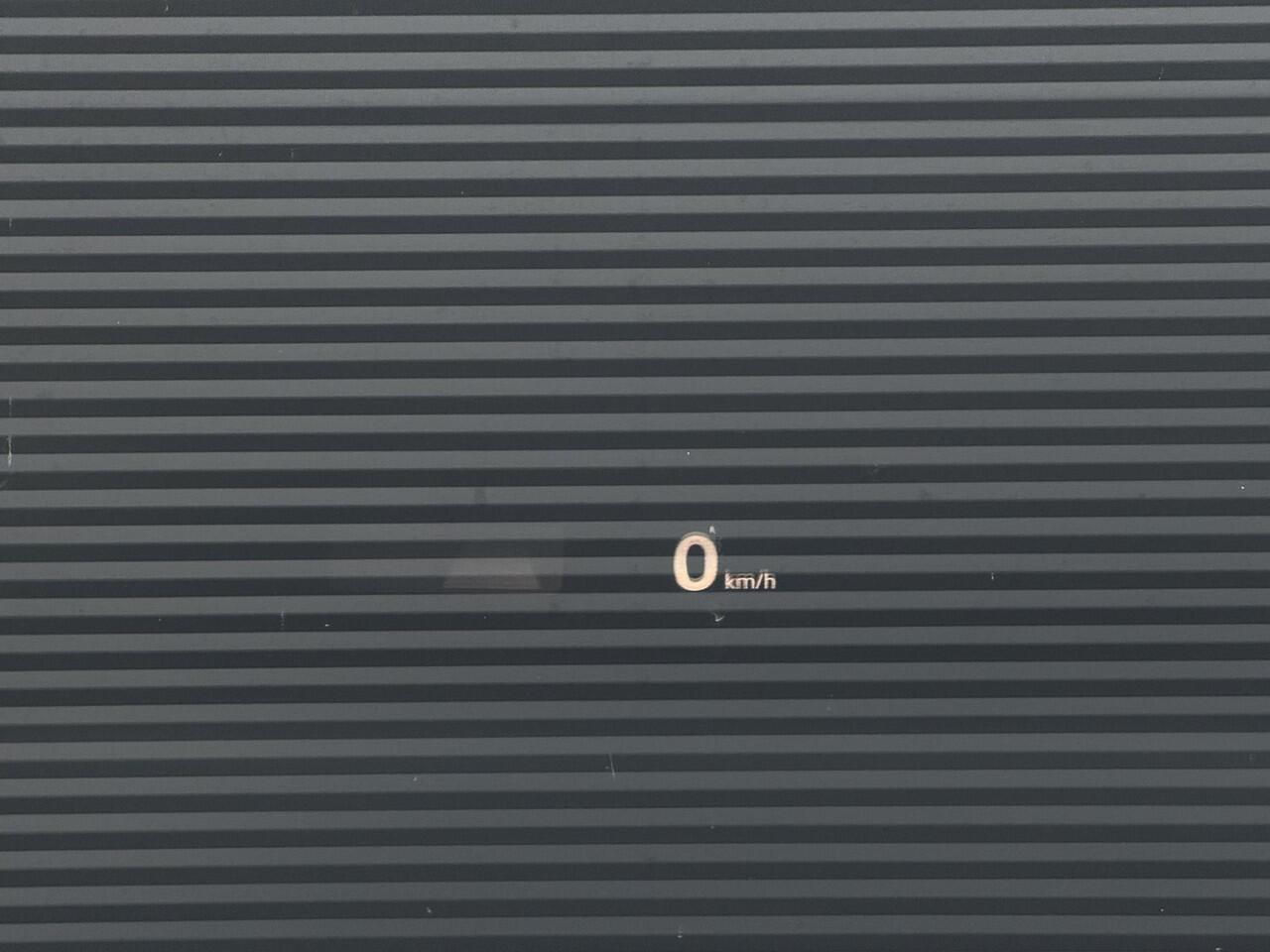 Volkswagen ID.3 First Max 58 kWh ?SOH 93.3% ?Panoramadak ?Matrix LED ?Full LED ?Stuur- Stoelverwarming ?Sfeerverlichting ?Navigatie ?Camera ?Lichtmetaal 20" ?Parkeersensoren