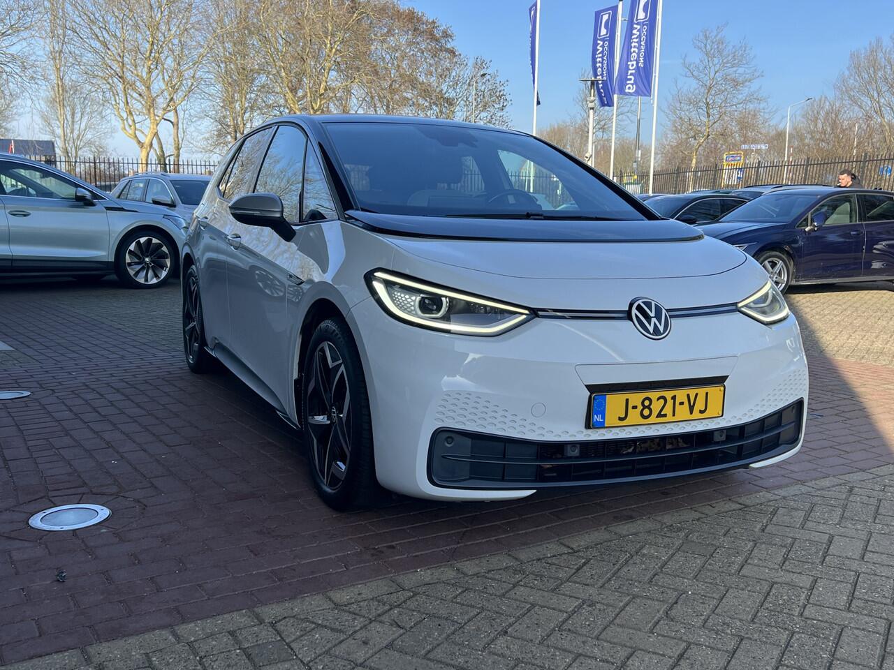 Volkswagen ID.3 First Plus 58 kWh / IQ Light / PDC / 19 Inch
