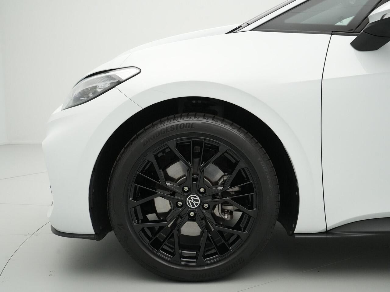 Volkswagen ID.3 Pure Oranje Edition 52 kWh Navigatie 19"velgen Privacy glas Les Pdc 253