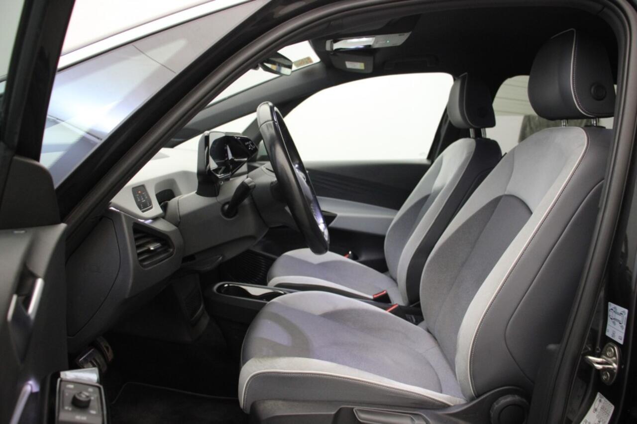 Volkswagen ID.3 First Plus 58 kWh - Carplay, Navi, Camera, Stuur/Stoelverwarming, SOH 89%