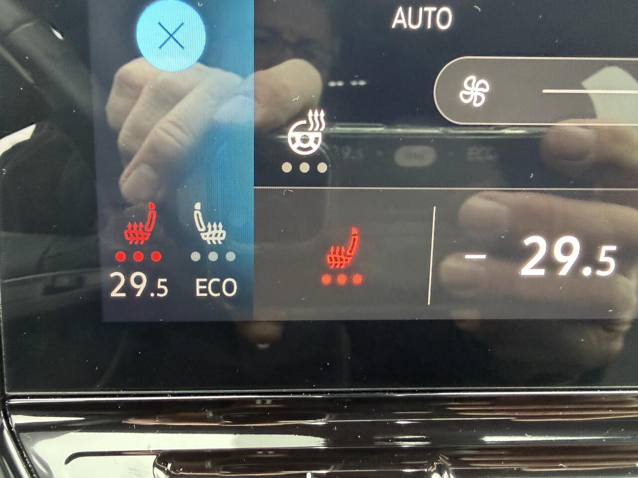 Volkswagen ID.3 BWJ 2020 First Plus 204 PK 58 kWh IQ. LICHT | ADAPTIVE CRUISE | FULL LED | STOEL + STUUR VERW. | CAMERA | LMV | PDC