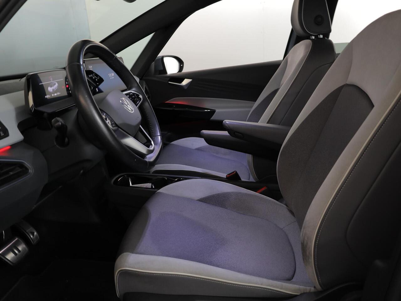 Volkswagen ID.3 Business 58 kWh 204 pk | Navigatie | Parkeersensoren | Achteruitrijcamera | Stoelverwarming | Matrix LED koplampen | 85% accu