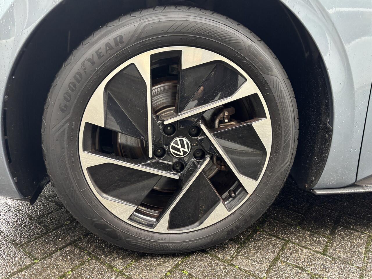 Volkswagen ID.3 Life 58 kWh Led verlichting / Navigatie / Stoelverwarming / App-connect / Parkeersensoren Accu state of health = 89%