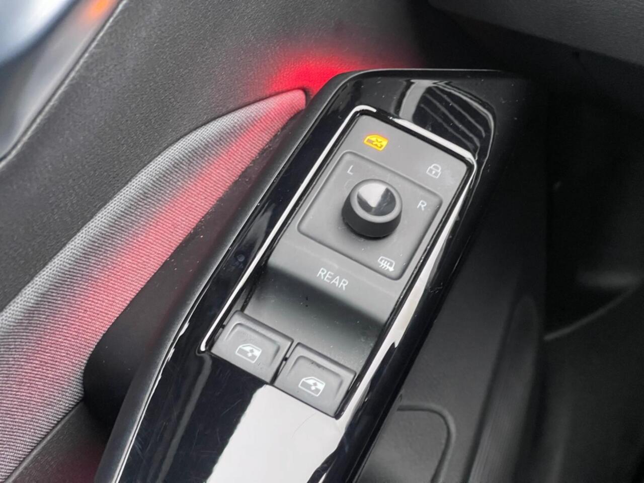 Volkswagen ID.3 Pro Performance 1ST 58kWh 204pk | SoH 89% | 18" Lmv | NL auto