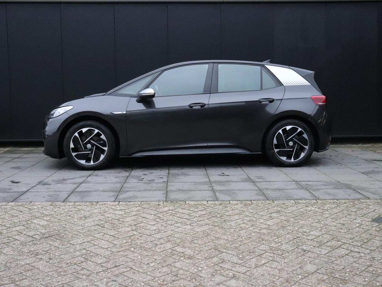 Volkswagen ID.3 First 58 kWh | PDC | CRUISE | NAVI | APPLE CARPLAY | STOEL/STUURVERW. |