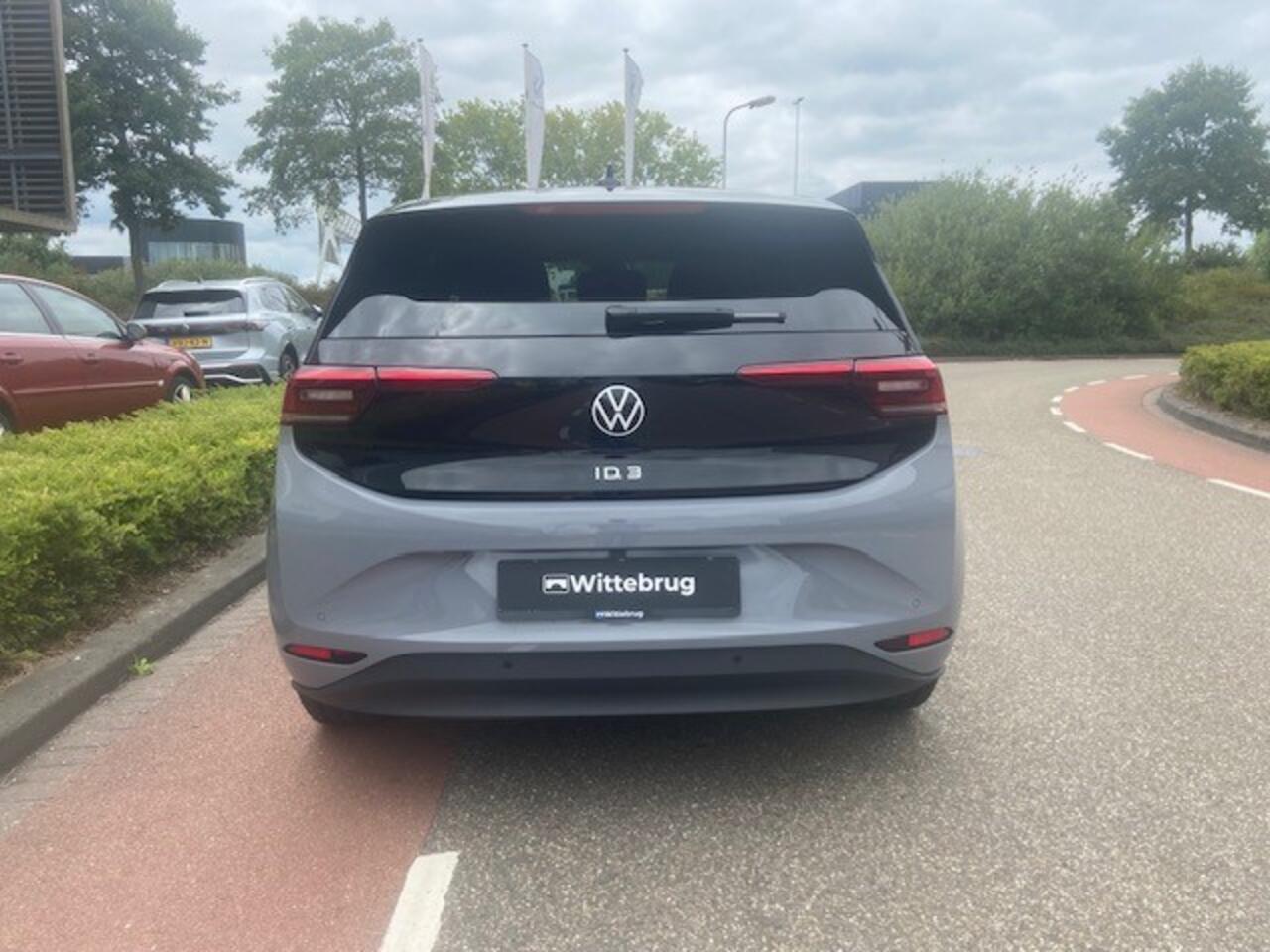 Volkswagen ID.3 Pro Business 59 kWh / Carplay /Camera / 19" LM / Navi