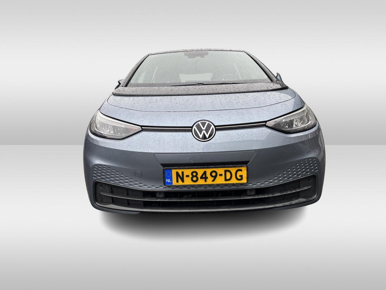 Volkswagen ID.3 Life 58 kWh Led verlichting / Navigatie / Stoelverwarming / App-connect / Parkeersensoren Accu state of health = 89%