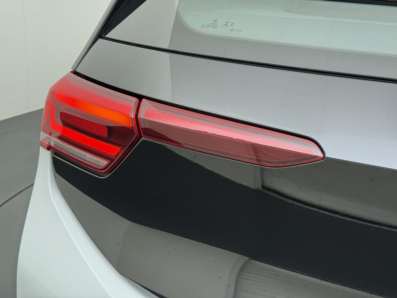 Volkswagen ID.3 PRO PERFORMANCE 58 kWh 204 PK | SOH91% | Warmtepomp | Stoel- & Stuurverwarming | Trekhaak | Adaptieve Cruise Control | Lane Assist