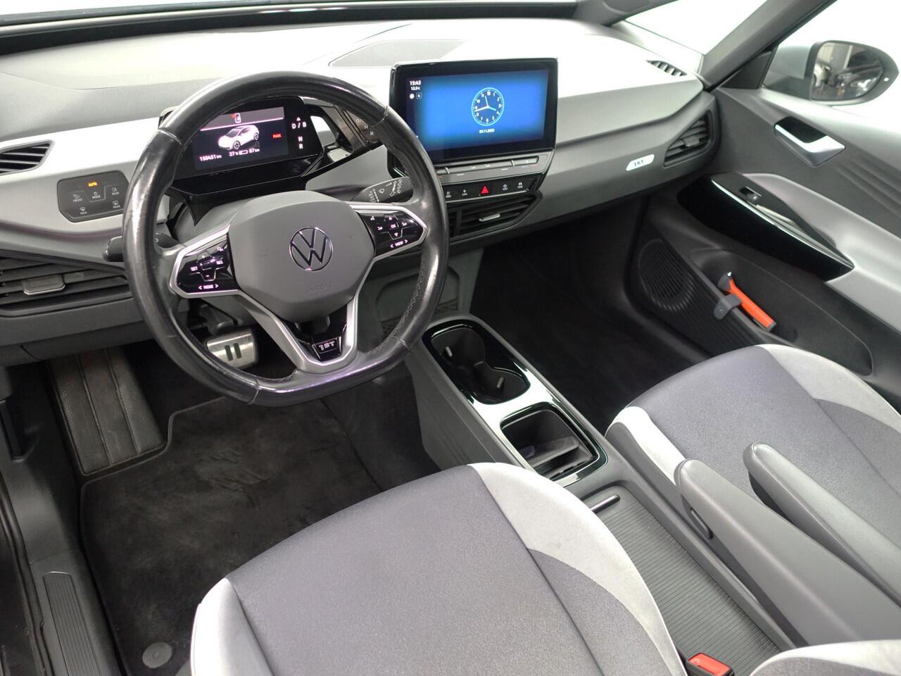 Volkswagen ID.3 First Plus 58 kWh Aut- Stuur/Stoelverwarming, CarPlay, Sfeerverlichting, Ada Cruise, Standkachel, Xenon led, Dynamic Select