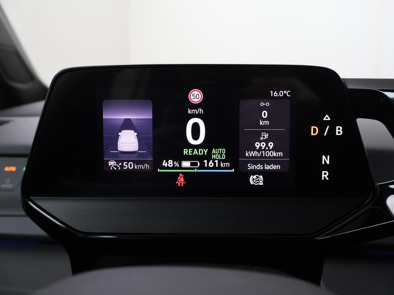 Volkswagen ID.3 Life 58 kWh | 204 PK | Climate control | Adaptive cruise control | Navigatiesysteem |