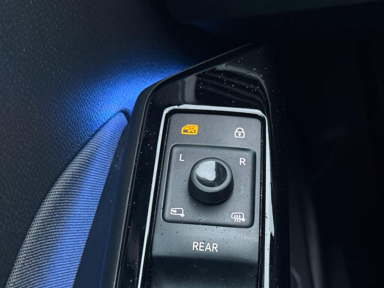 Volkswagen ID.3 Life 58 kWh 204PK | Parkeersensoren voor + achter | Sfeerverlichting | Navigatie | Stoelverwarming