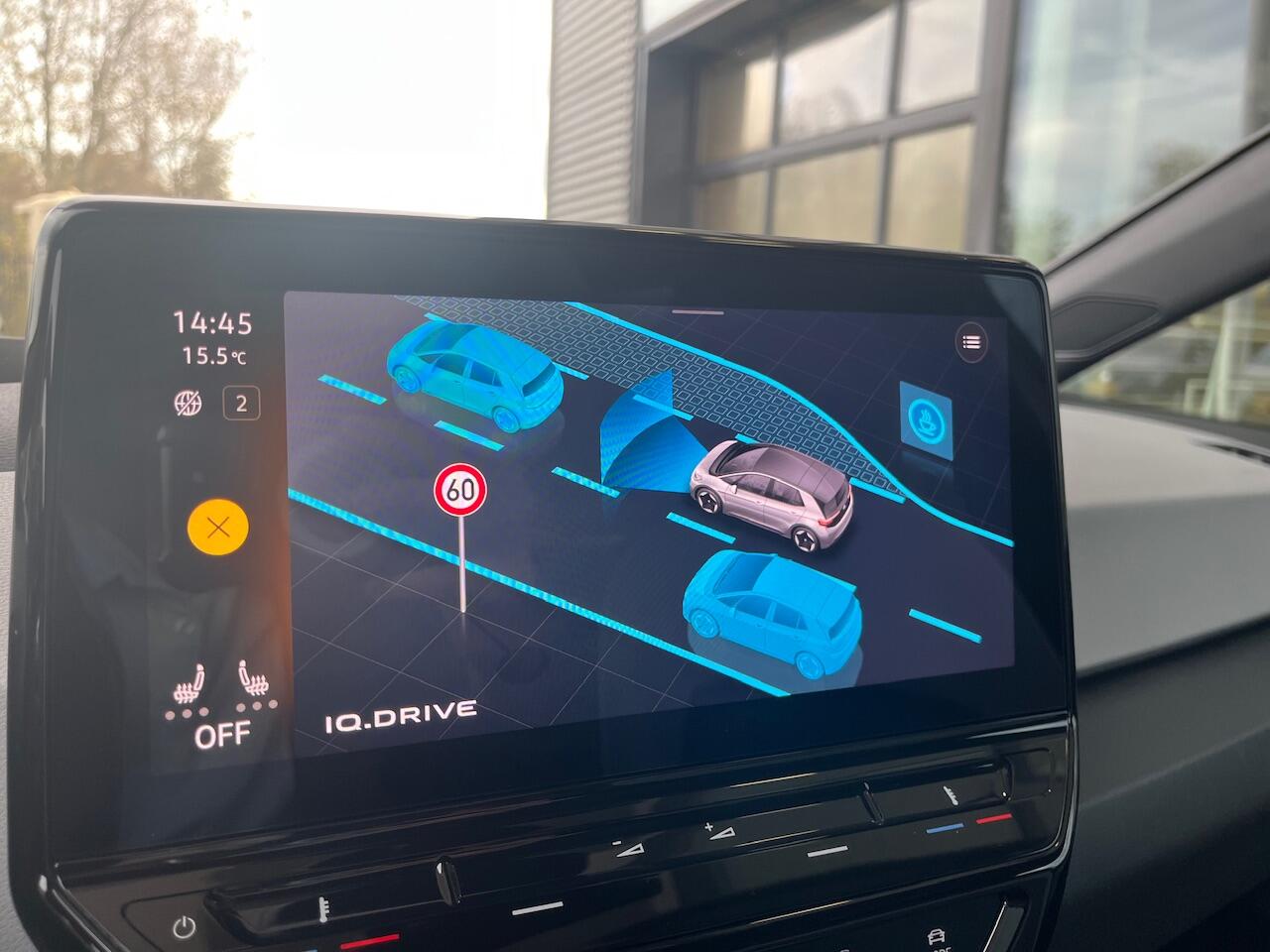 Volkswagen ID.3 First Max 58 kWh / Panorama dak / IQ Led / Navi / Steunhaak/ Getint glas / 20 Inch / Elect. + Massage Stoel