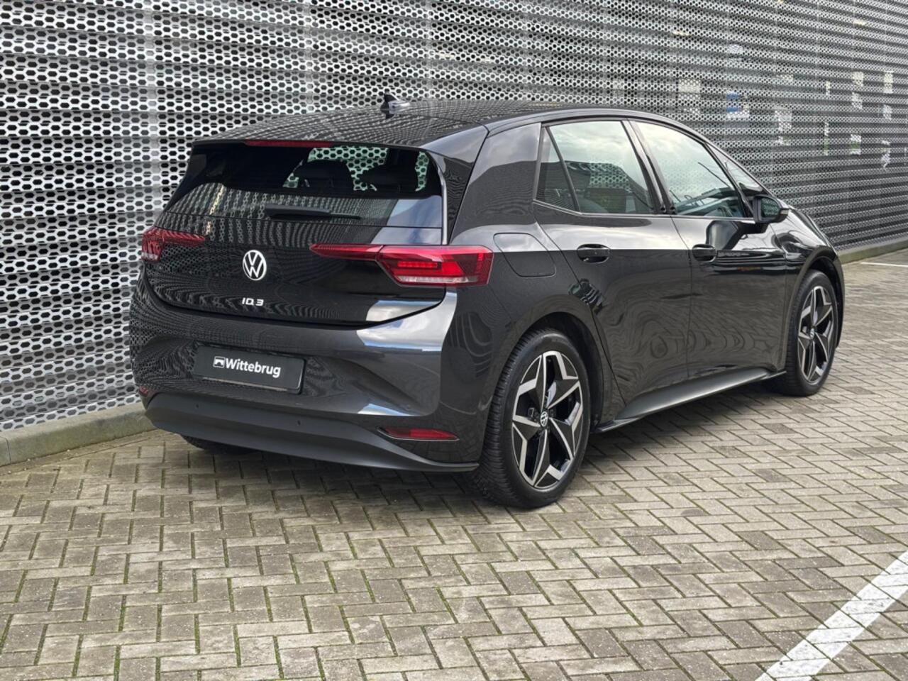 Volkswagen ID.3 Life 58 kWh / 19" LMV Andoya / Navigatie / Parkeersensoren / Stoelverwarming / Parkeer sensoren **
