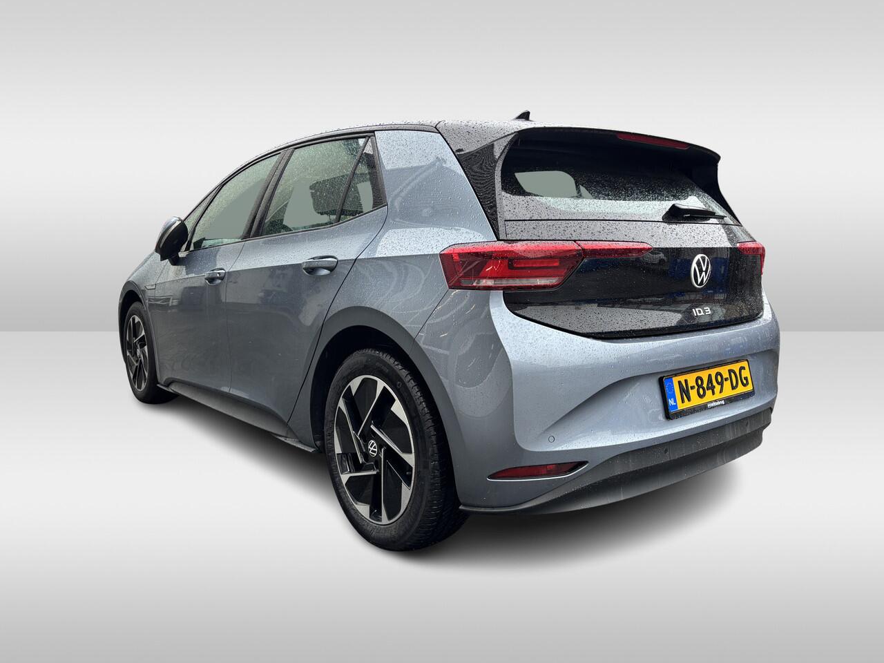 Volkswagen ID.3 Life 58 kWh Led verlichting / Navigatie / Stoelverwarming / App-connect / Parkeersensoren Accu state of health = 89%