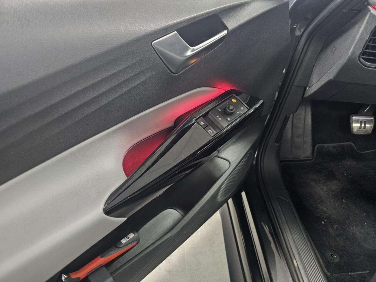 Volkswagen ID.3 First 58 kWh | Parkeersensoren | Stoelverwarming | Navi