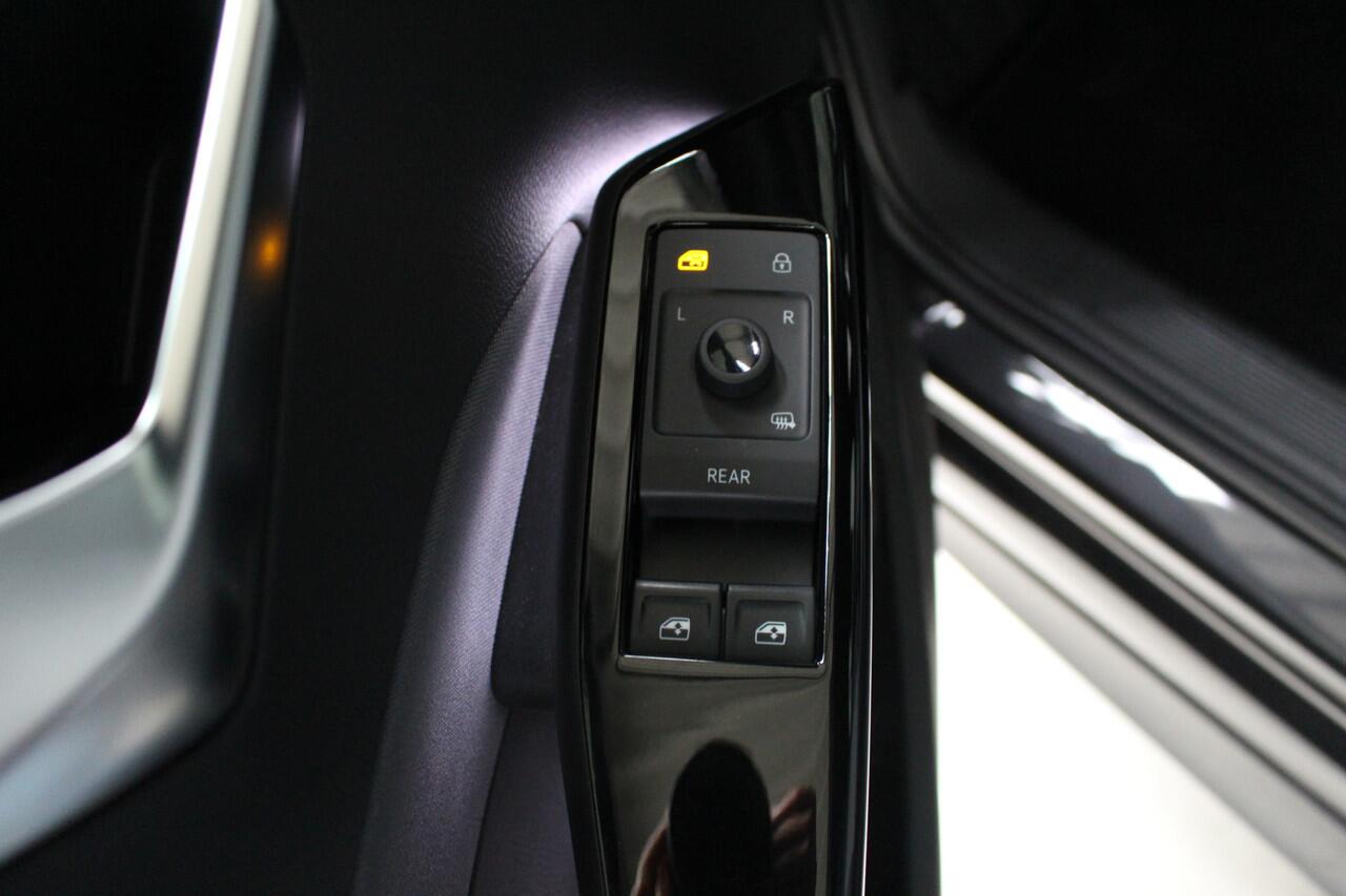 Volkswagen ID.3 First 58 kWh 150 kW / 204 PK Navigatie | Lichtmetalen velgen | Stoel en Stuurverwarming |