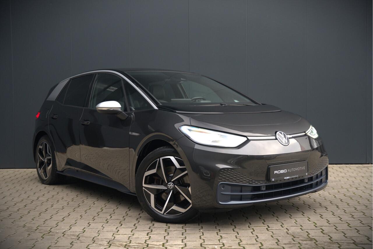 Volkswagen ID.3 First Plus 58 kWh | Stoelverwarming | Stuurverwarming | Camera | Adaptive Cruise Control | Navigatie | Standkachel | Keyless | Parkeersensoren | LED | Apple Carplay | BTW |