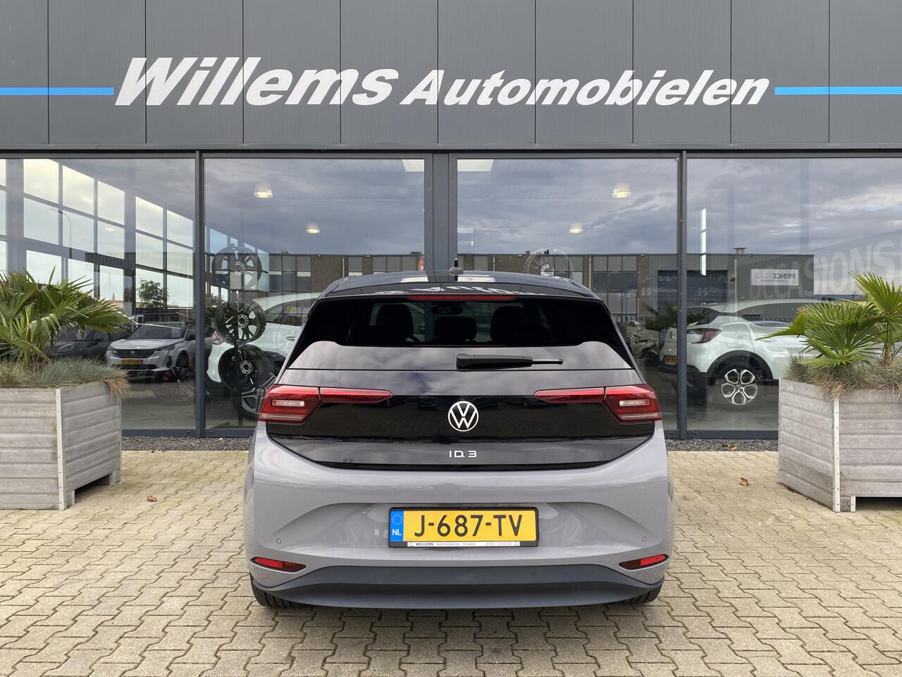 Volkswagen ID.3 First Plus 58 kWh SOH 89% Stoelverwarming, Camera & Trekhaak