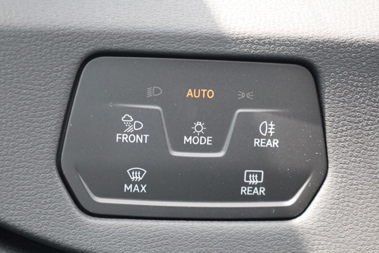 Volkswagen ID.3 Pro Business 59 kWh 204PK / 150kW, Achteruitrijcamera (rear view), adaptieve cruise control (acc), koplampverlichting LED Matrix (IQ.Light), keyless start & entry, verwarmbaar multifunctioneel lederen stuurwiel, verwarmbare voorstoelen, 2-zone climatronic