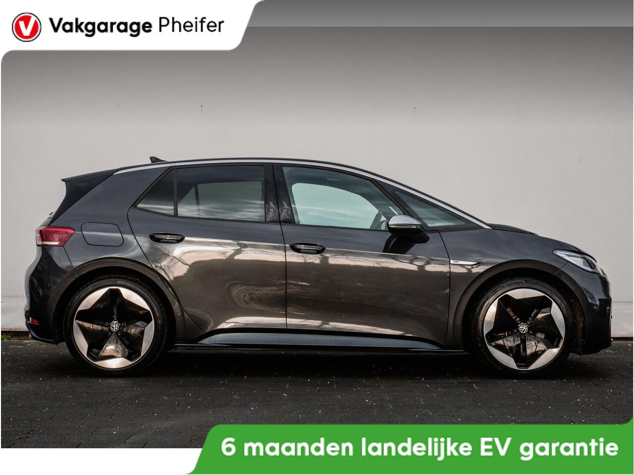Volkswagen ID.3 First Max 58 kWh SOH 90% Panoramadak/ Stoelmassage/ IQ Led/ Stoel-stuurverwarming/ 20" Lmv/ Camera/ Carplay