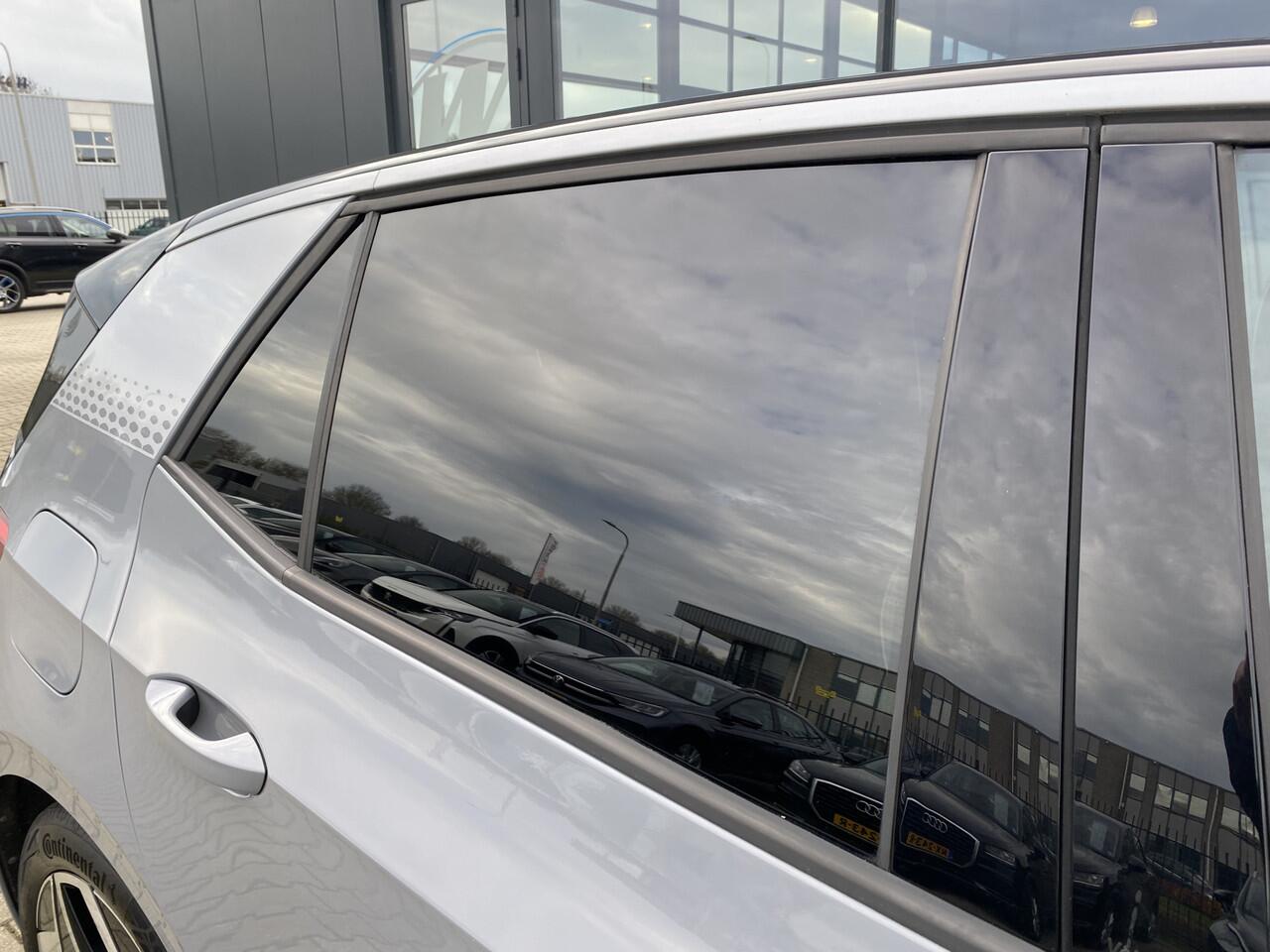 Volkswagen ID.3 First Plus 58 kWh SOH 89% Stoelverwarming, Camera & Trekhaak