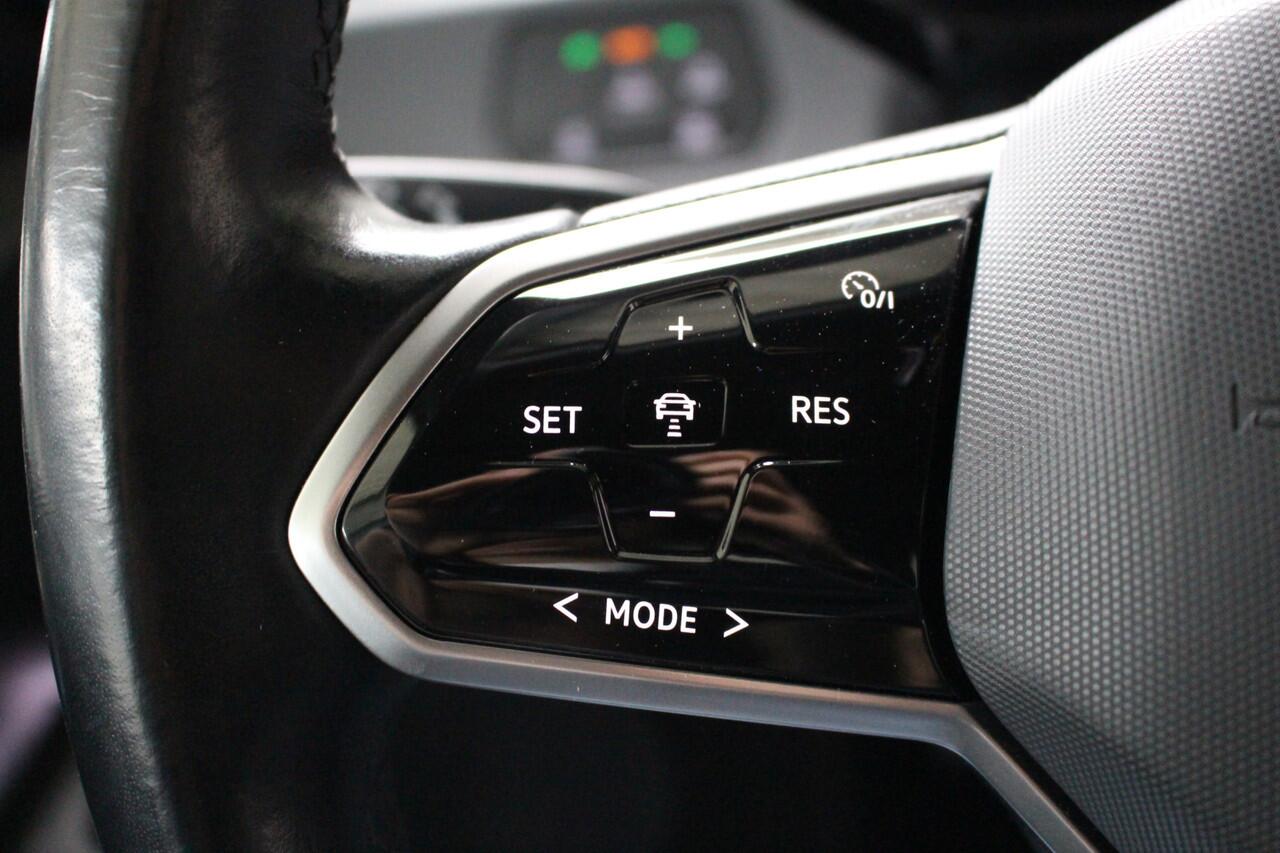 Volkswagen ID.3 First 58 kWh 150 kW / 204 PK Navigatie | Lichtmetalen velgen | Stoel en Stuurverwarming | 90% SoH