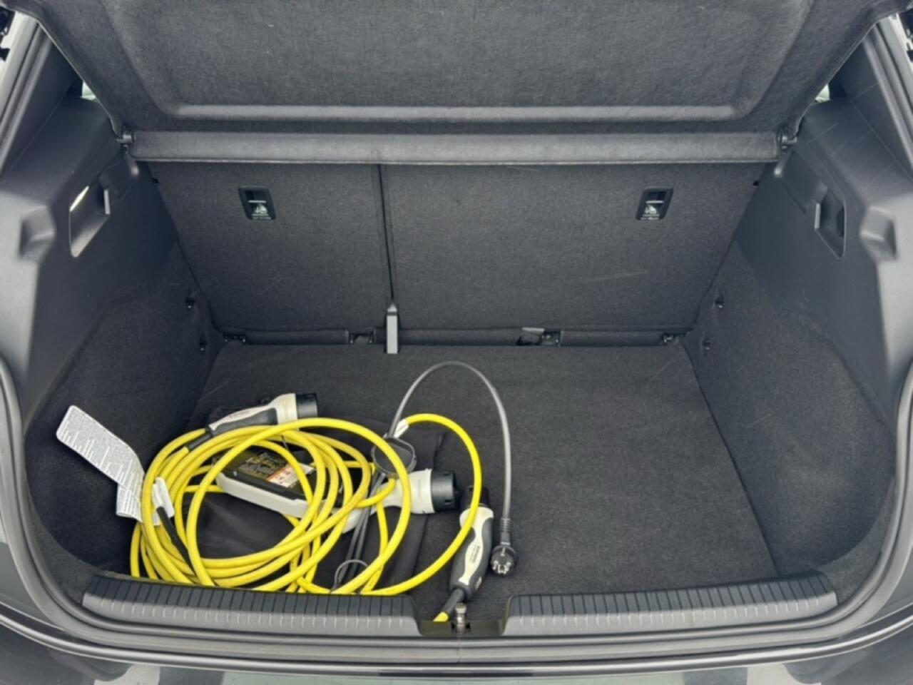 Volkswagen ID.3 PRO LIFE ACC/STOEL+STUURVERW/NAVI/CARPLAY