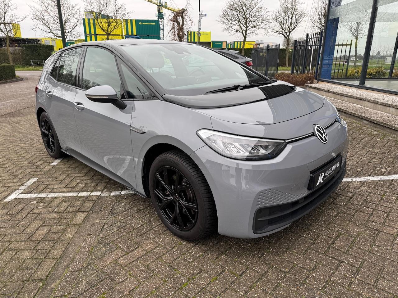 Volkswagen ID.3 Pure 45 kWh | 150pk | Navi | LMV 18" | ACC | NL-auto |1e eigenaar | incl. BTW