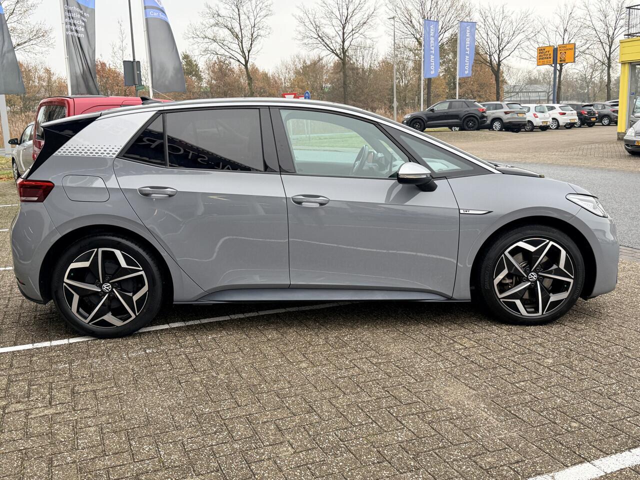 Volkswagen ID.3 First Plus 58 kWh | Matrix LED | Adapt. Cruise | Keyless | Stuur- en Stoelverwarming | PDC v+a incl. Camera