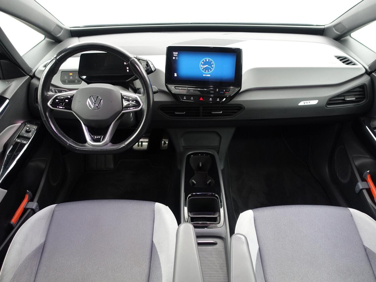 Volkswagen ID.3 First Plus 58 kWh Aut- Stuur/Stoelverwarming, CarPlay, Sfeerverlichting, Ada Cruise, Standkachel, Xenon led, Dynamic Select