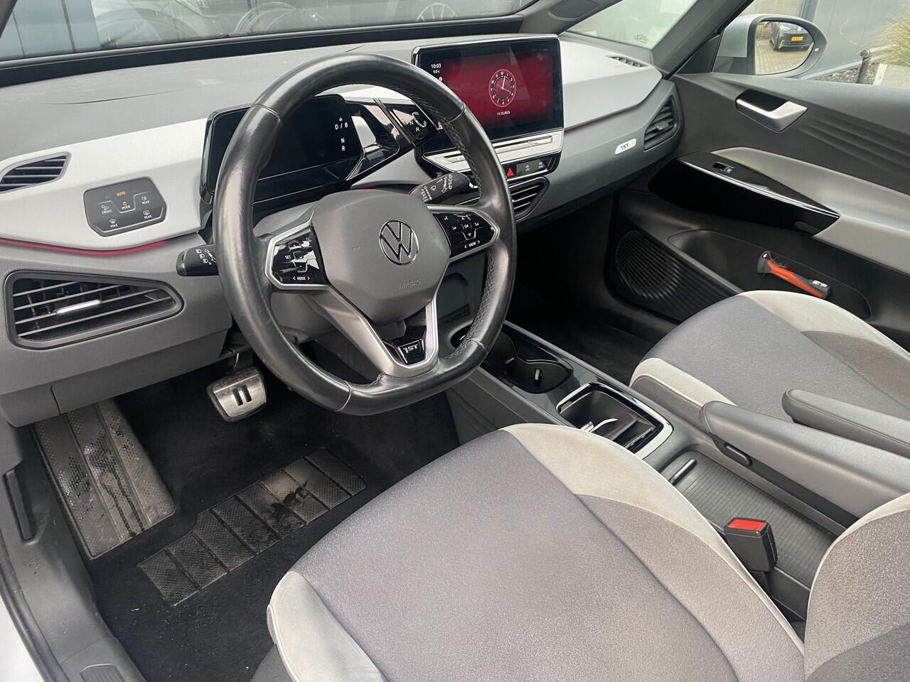 Volkswagen ID.3 First Plus 58 kWh Stuurverw en Stoelverw. Camera, Adaptive Cruise Control & App-Connect