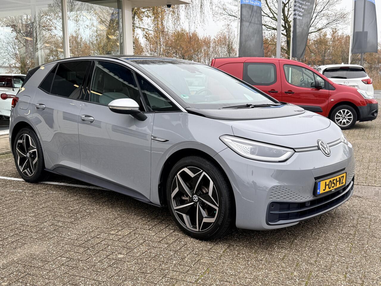 Volkswagen ID.3 First Plus 58 kWh | Matrix LED | Adapt. Cruise | Keyless | Stuur- en Stoelverwarming | PDC v+a incl. Camera