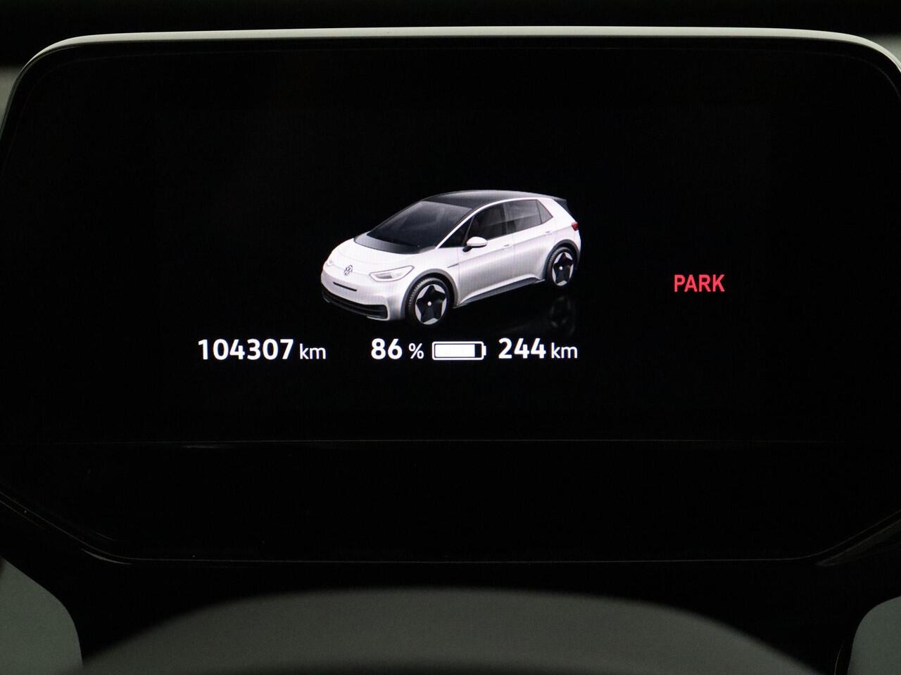 Volkswagen ID.3 First Plus 58 kWh | SoH 94,1% | Trekhaak | Navigatie | Camera!