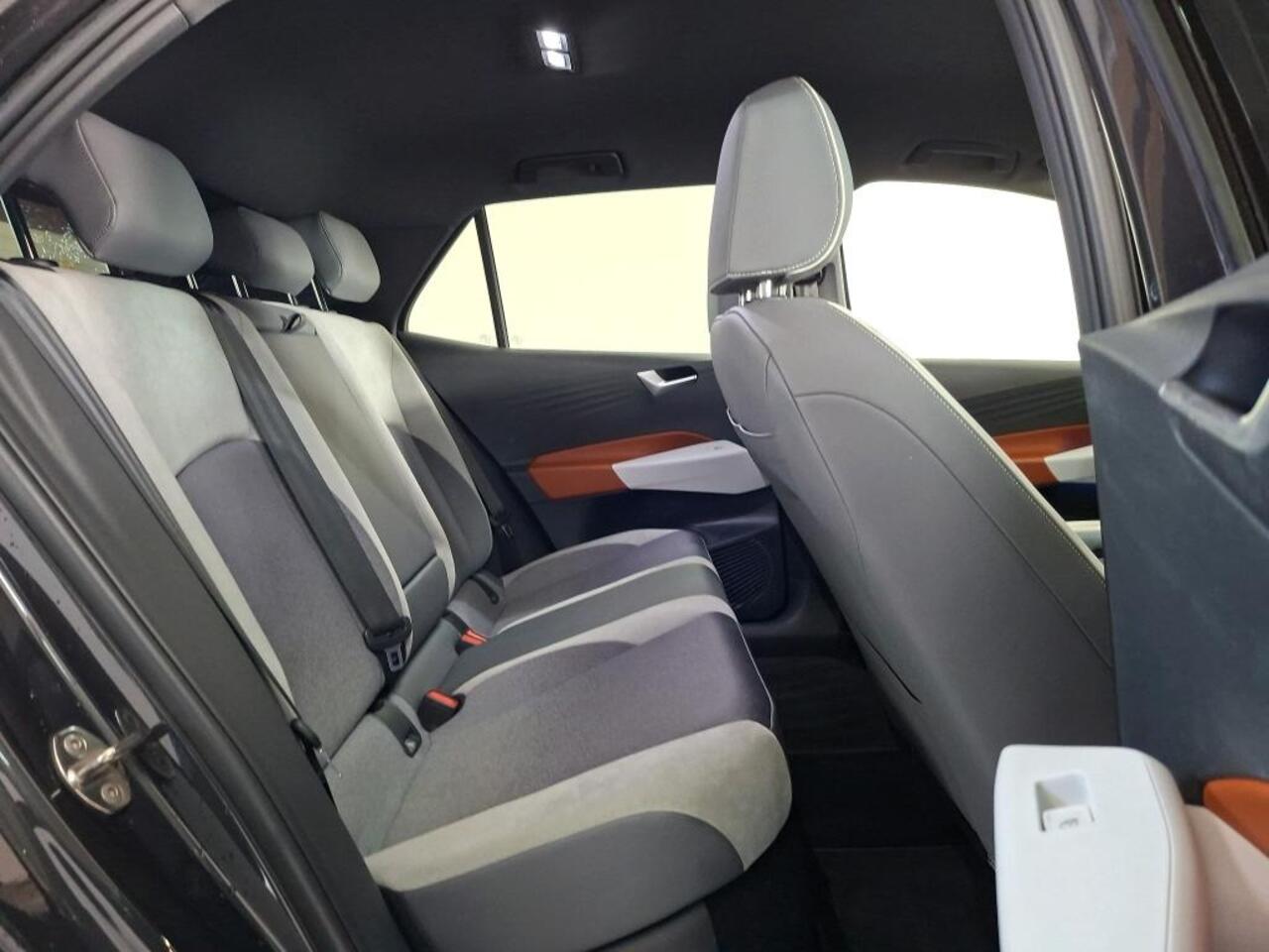 Volkswagen ID.3 First Plus 58 kWh | Trekhaak | Parkeersensoren