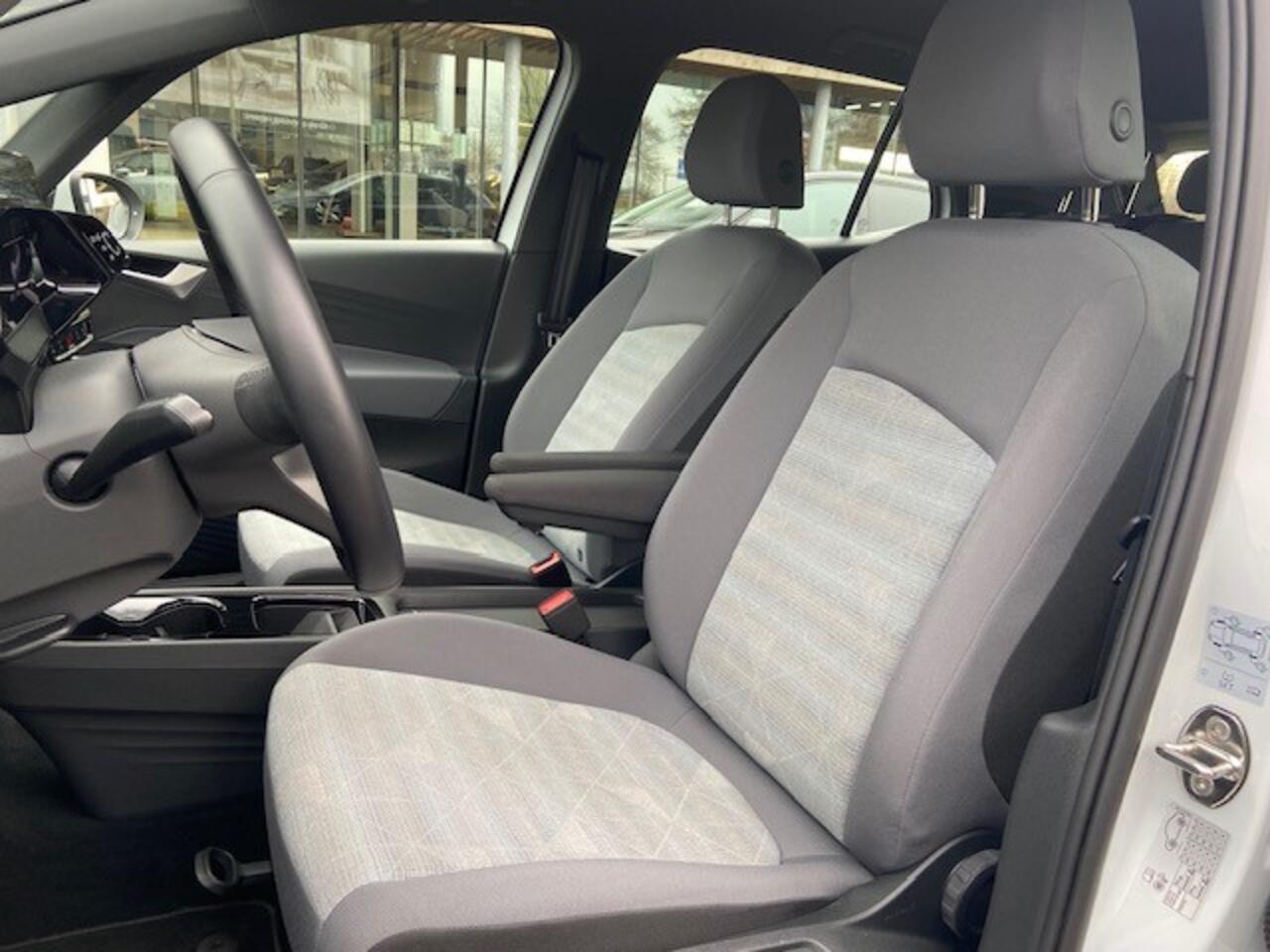 Volkswagen ID.3 Pro 58 kWh / Navi / Voorstoelen verwarmd / App-Connect / Parkeersensoren