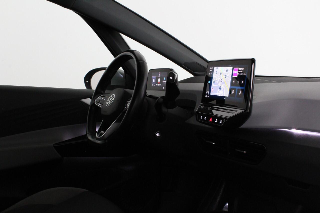 Volkswagen ID.3 First Plus 58 kWh > 204pk/Camera/Matrix-LED/Glacier White met zwart dak
