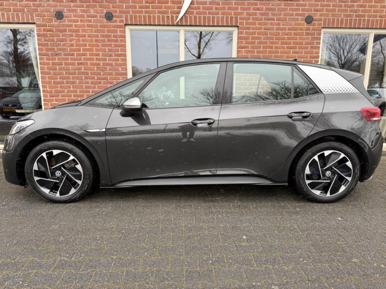 Volkswagen ID.3 First 58 kWh 91% SOH / FASE 3 / STOELVERW. / CARPLAY / ANDROID /