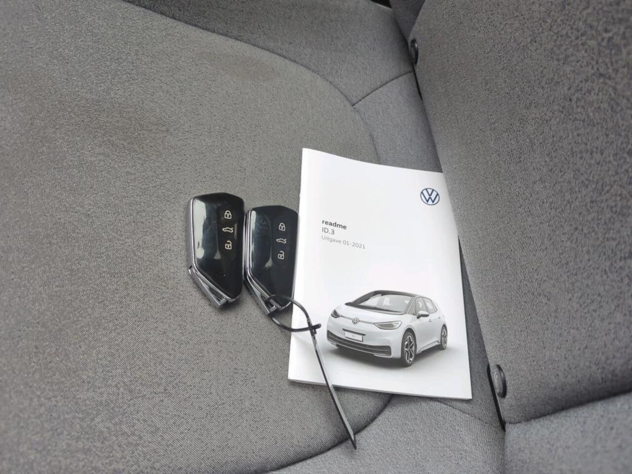 Volkswagen ID.3 First Max 58 kWh SOH 89% | Panoramadak | Stuur / Stoel verwarmin