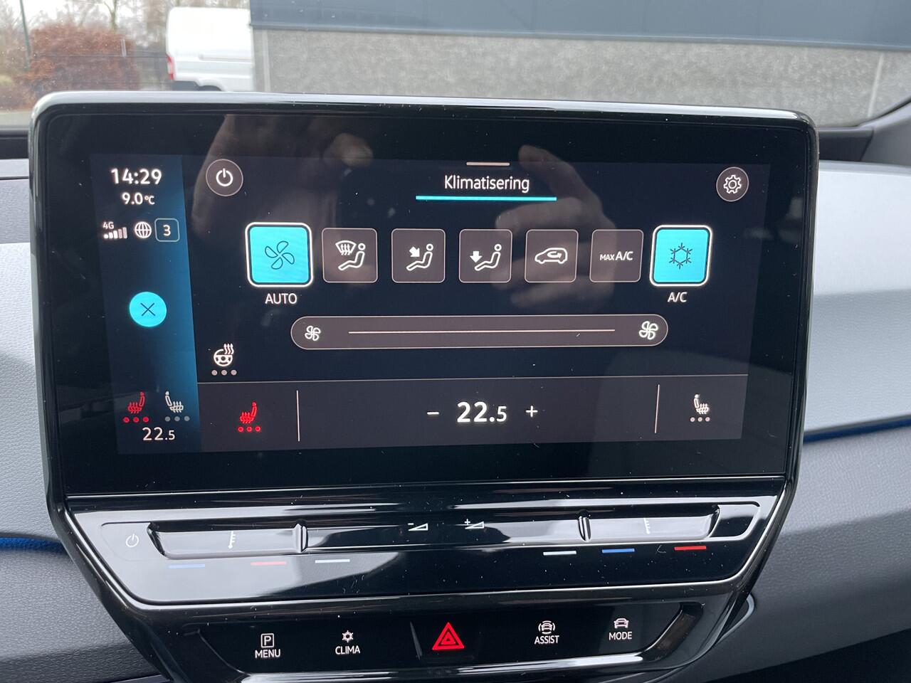 Volkswagen ID.3 Pro Advantage 58 kWh Nieuw Clim. control - Cruise control - Parks.v+a - stuur en v.stoelen vw - Park Assist - Tel/Connect/radio - MFL stuurwiel - ramen E-VZ - Spiegels E-V+V